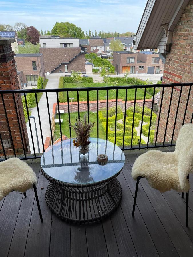 Clementine Bed & Breakfast Kruishoutem ภายนอก รูปภาพ